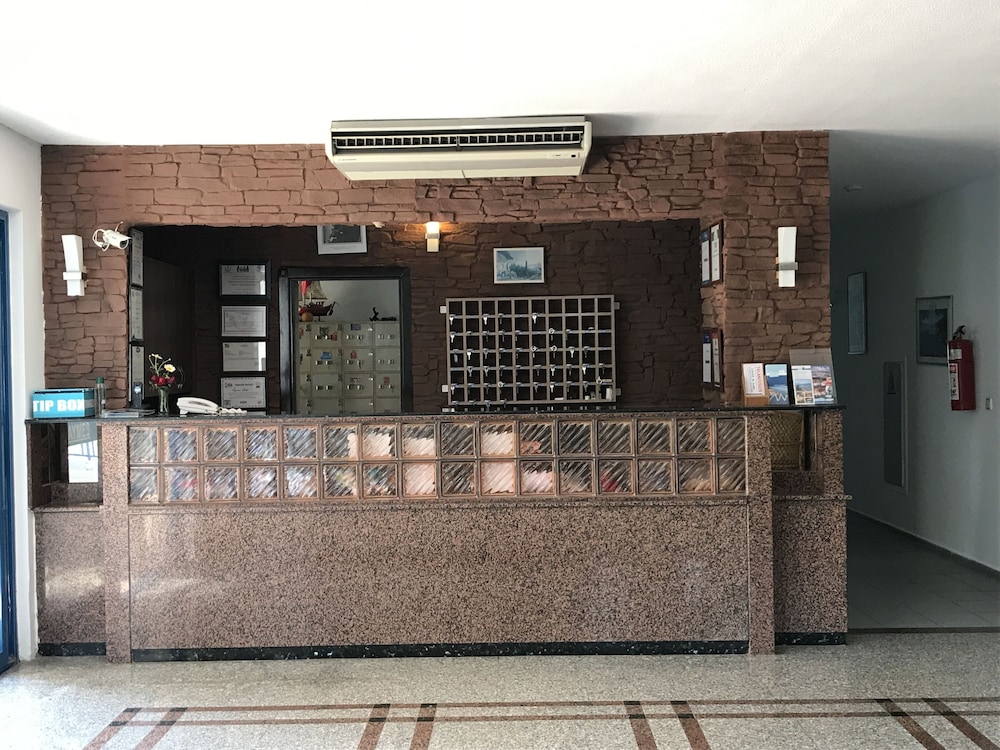 Aymes Hotel 4/23