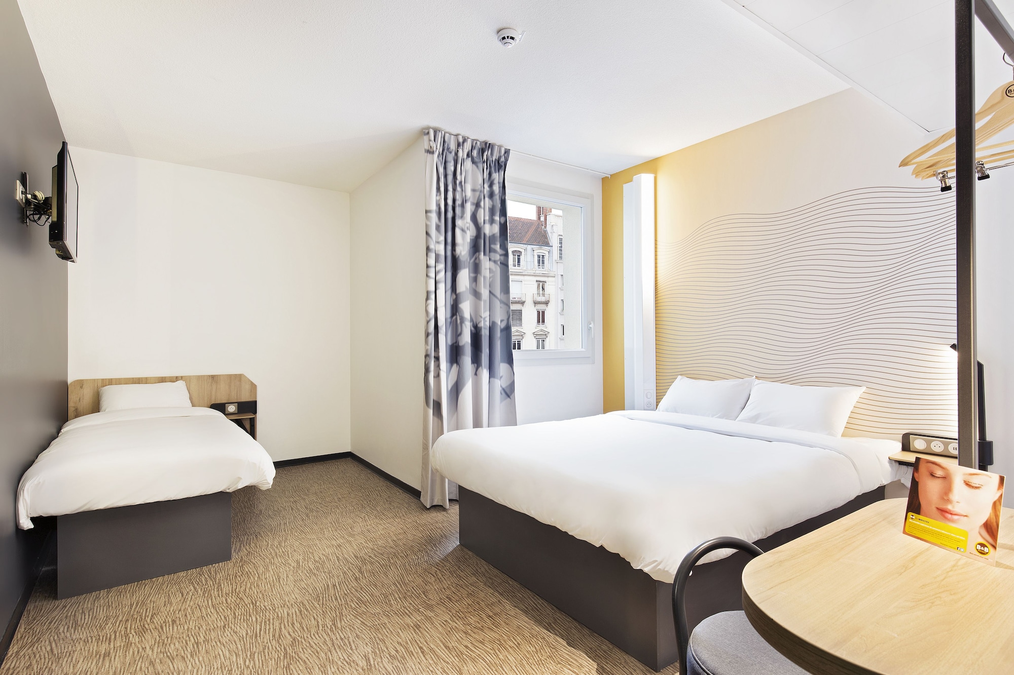 ROOM, TRIPLE