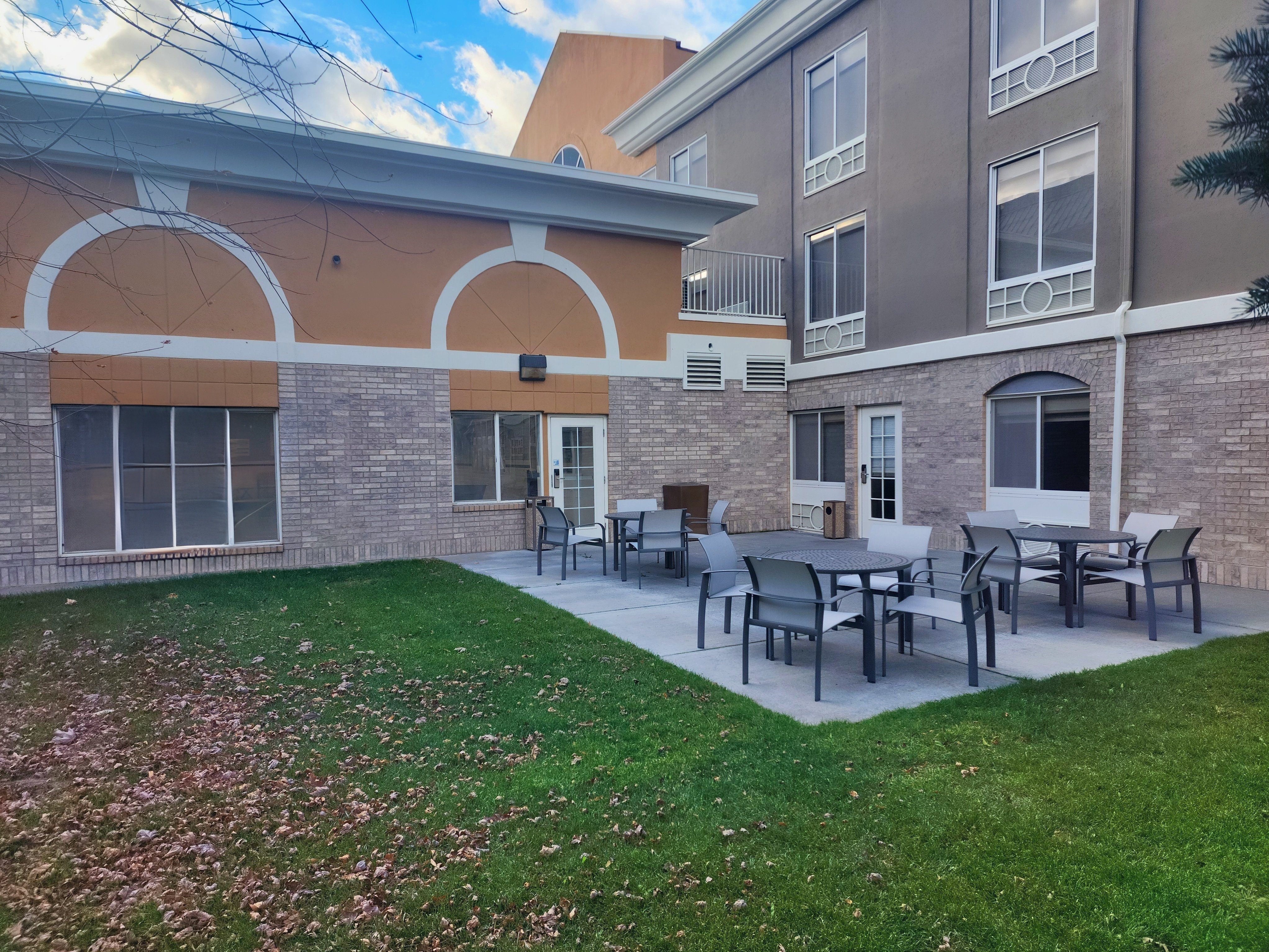 Holiday Inn Express Hotel And Suites Idaho Falls 55/57