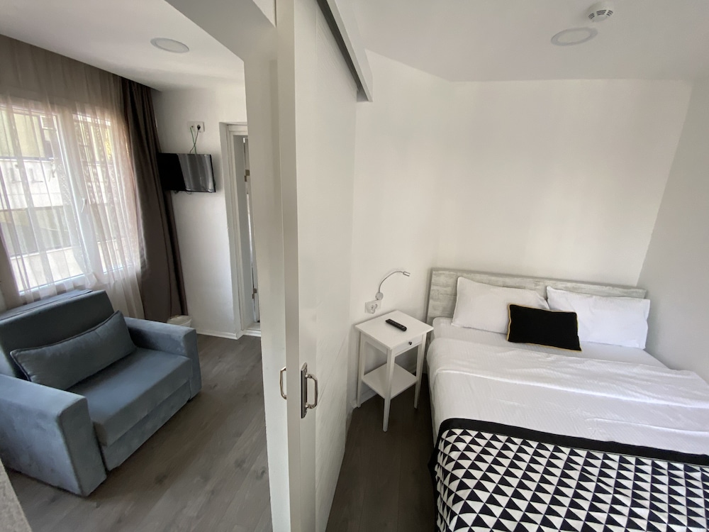 Piano Hotel 17/38