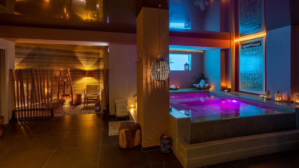MARPESSA SMART LUXURY HOTEL 42/74