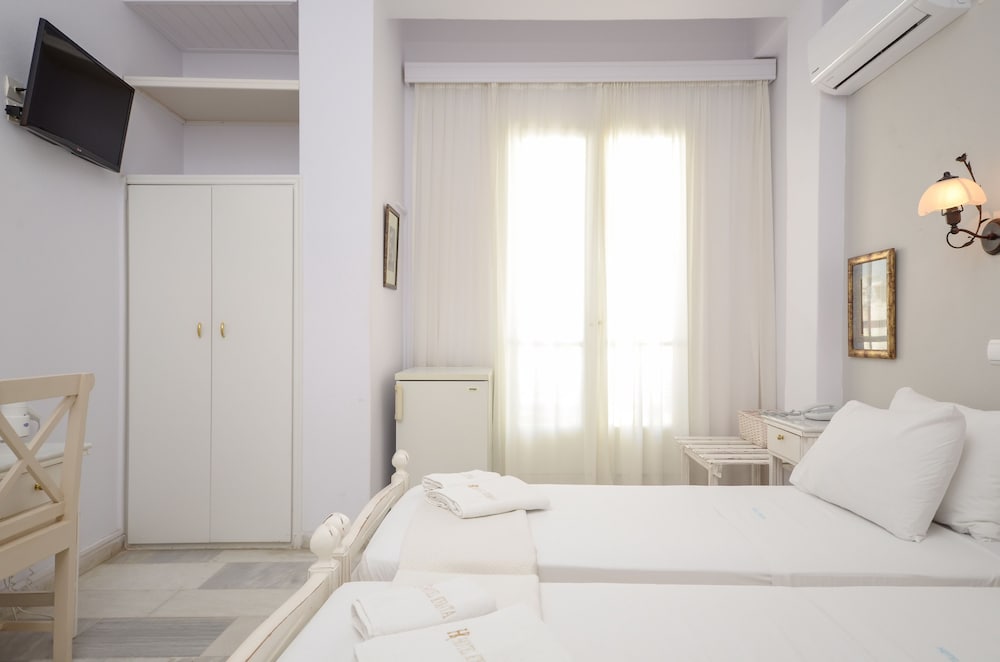 Hotel Kymata 9/68