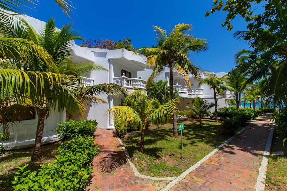 Hotel Cocoliso Island Resort 5/75