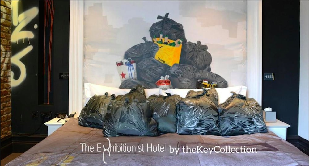 THE EXHIBITIONIST HOTEL 6/69