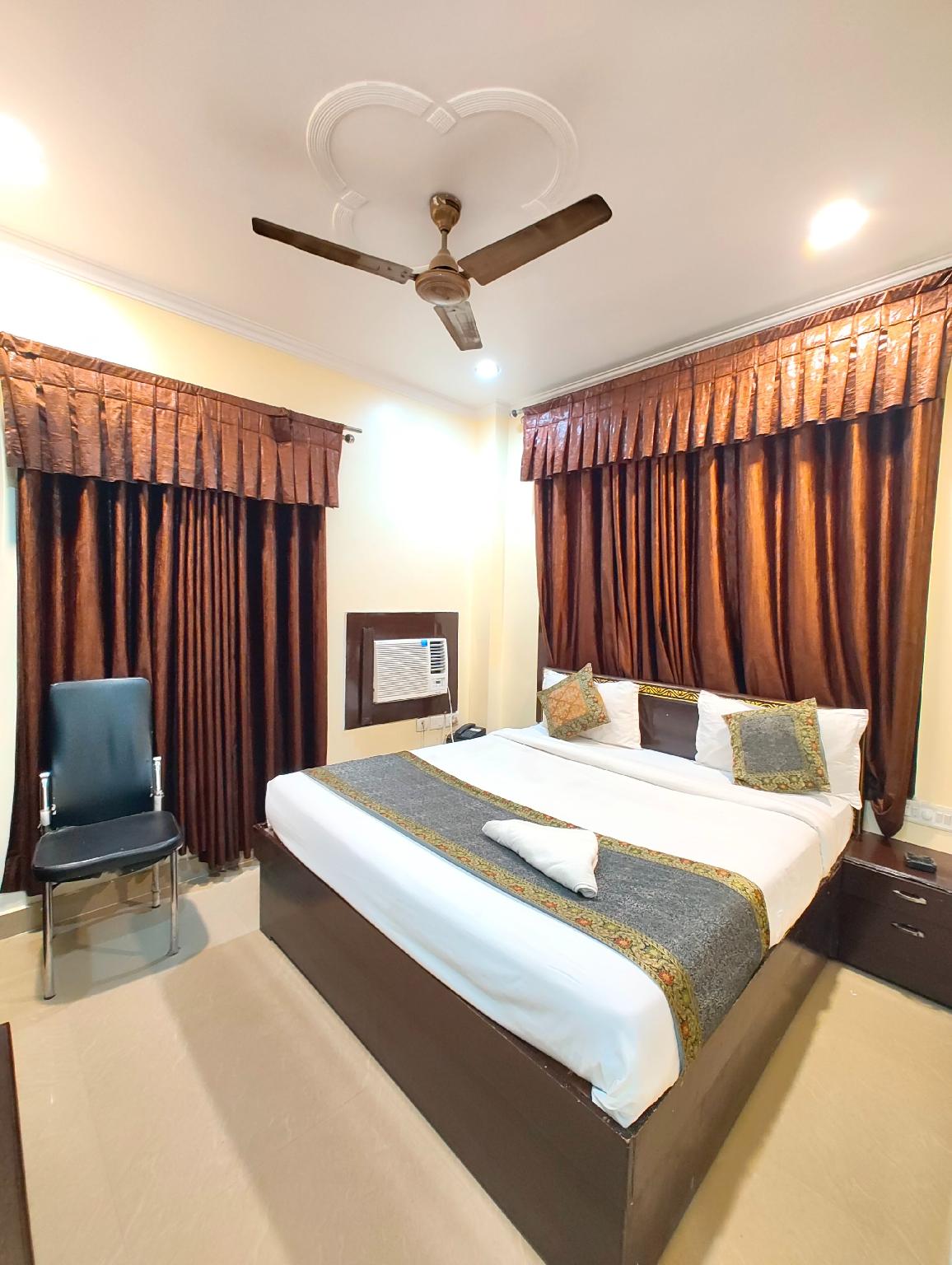 Oyo 2065 Hotel Ashoka Grand 3/34