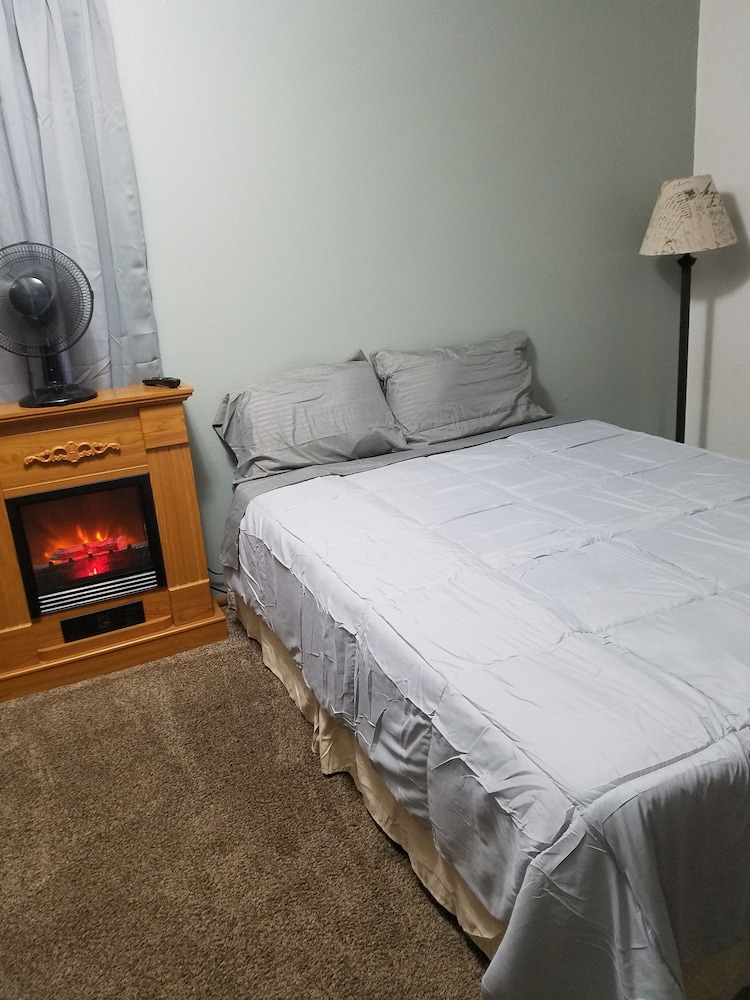 Dakota Rose Inn 8/35