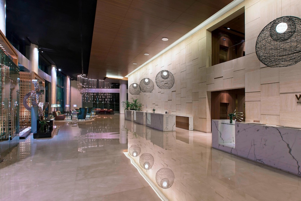 Lobby at The Westin Mumbai Garden City, MUMBAI
