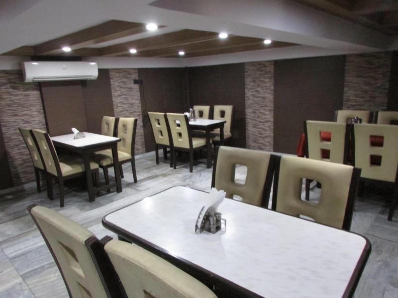 HOTEL GULSHAN INTERNATIONAL. 33/38