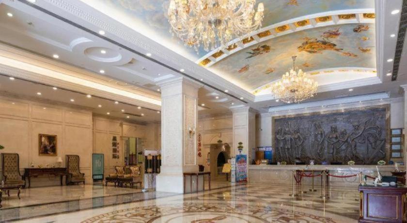 Vienna International Hotel Guangzhou Airport 15/55