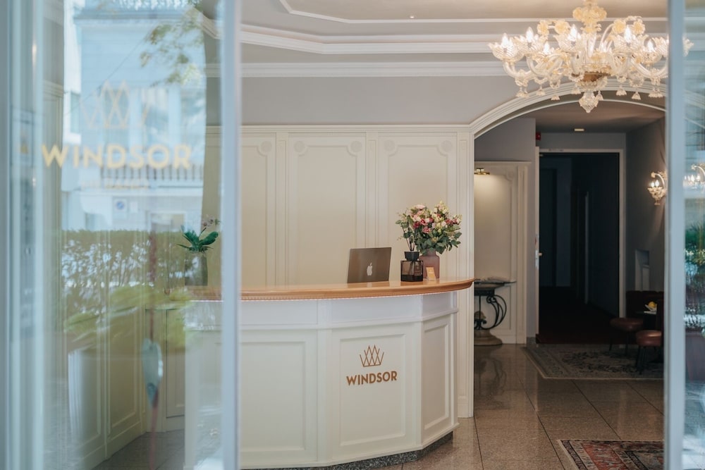 Windsor Hotel 7/50