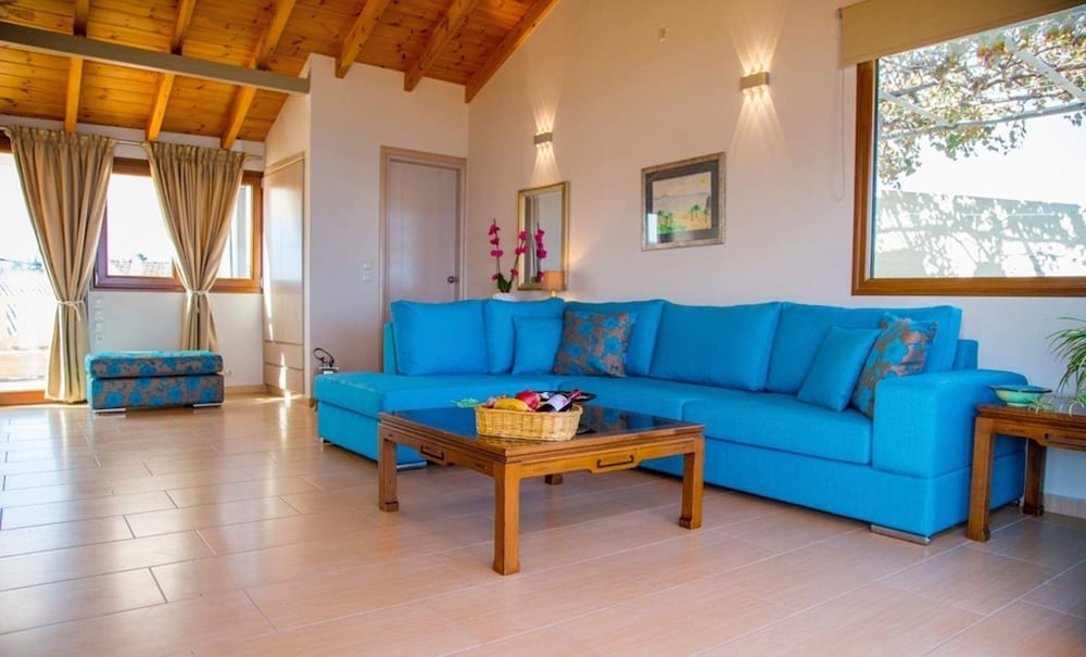 Asterias Studios Apartments 18/50