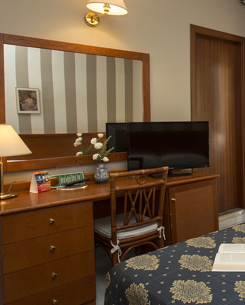 HOTEL REDEBORA 31/45
