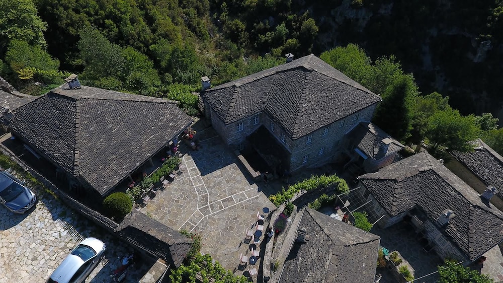 Papaevangelou Hotel 62/66