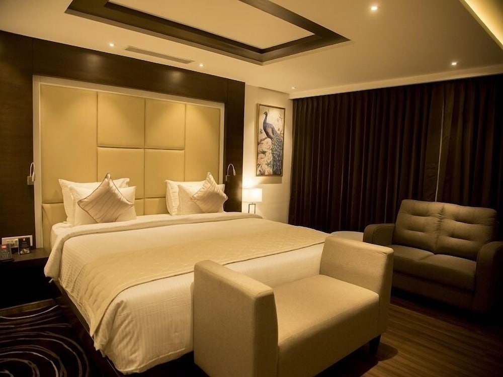 S Hotels 18/50