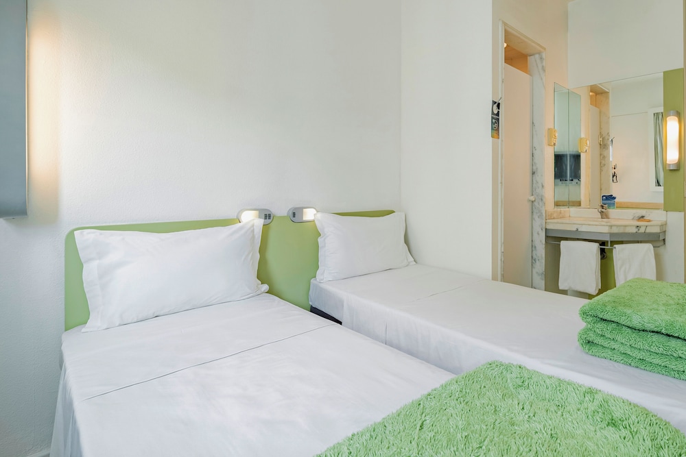STANDARD, TWIN BEDS
