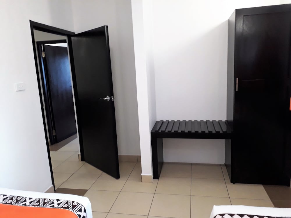 Suva Motor Inn 24/50