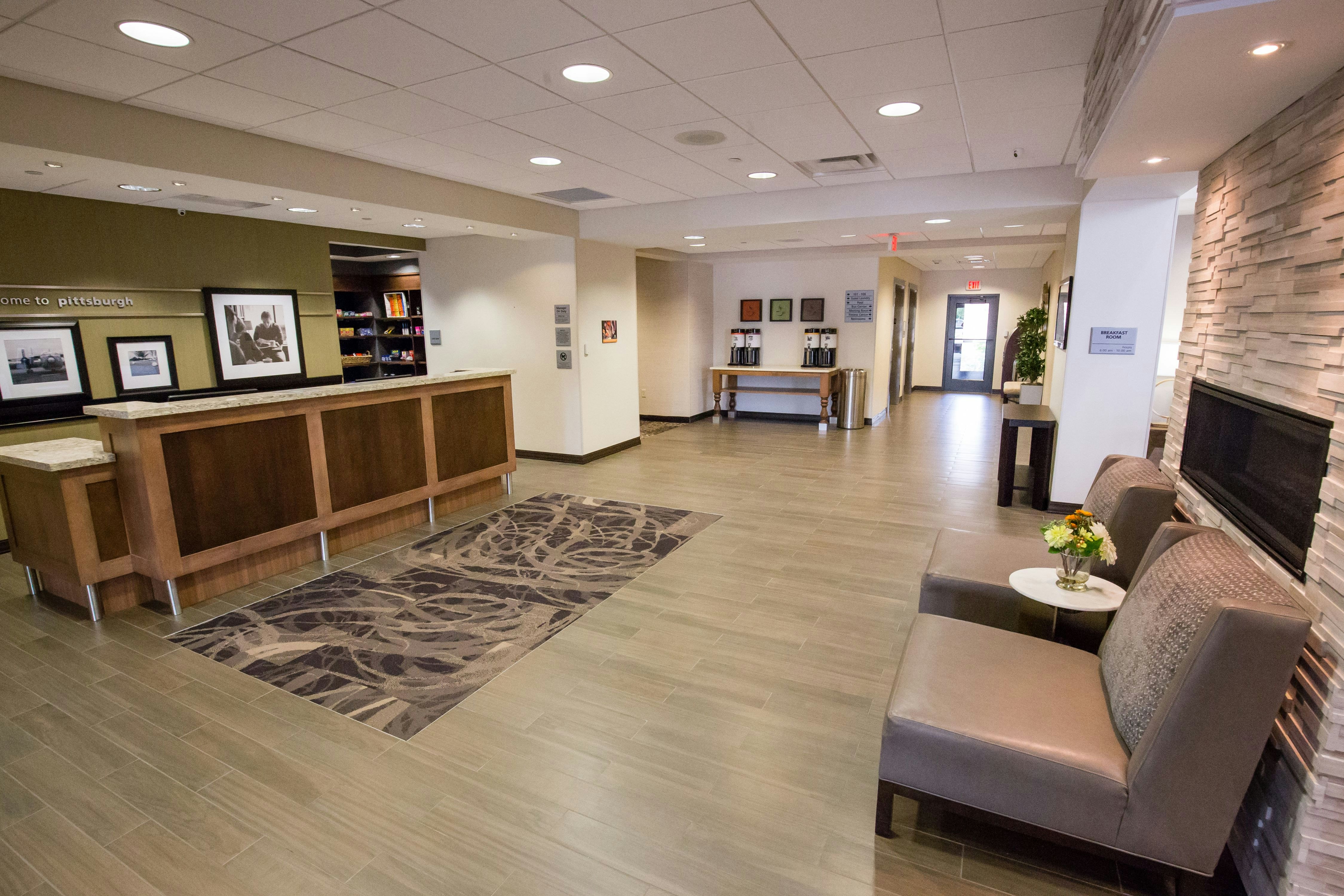 Hampton Inn Suites Pittsburgh Harmarville 9/50