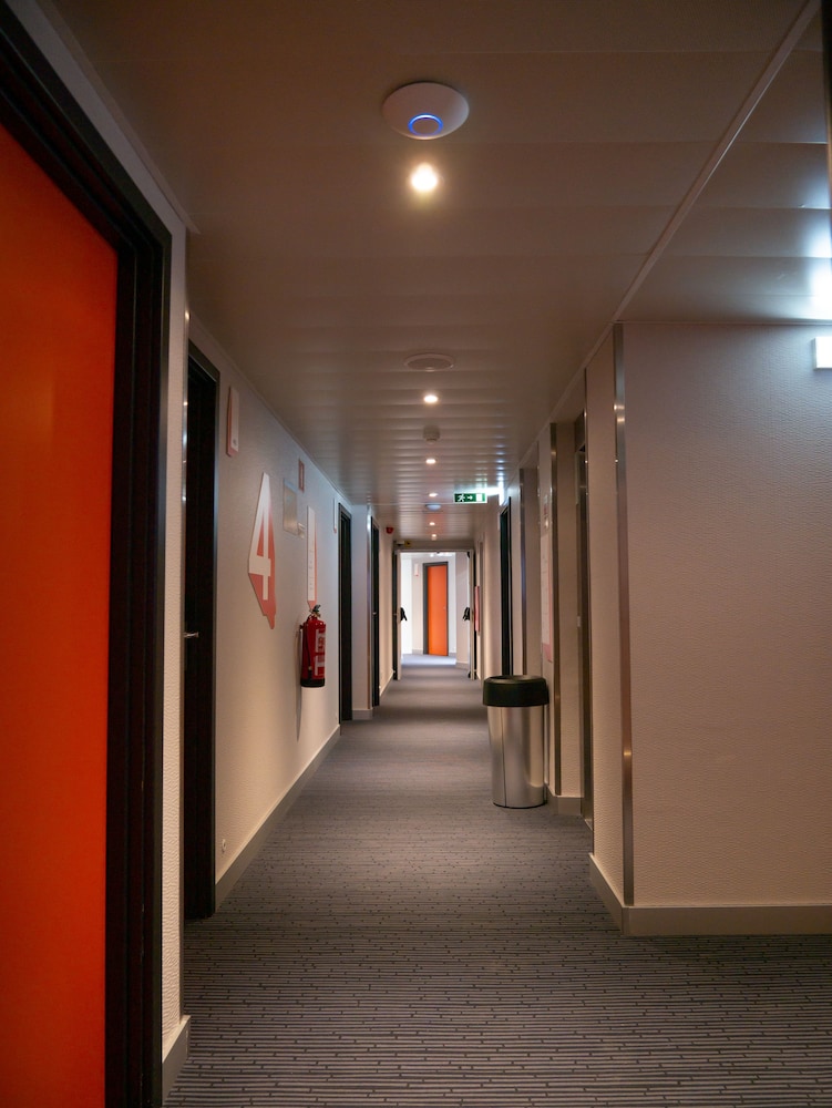 easyHotel Lisbon 6/36