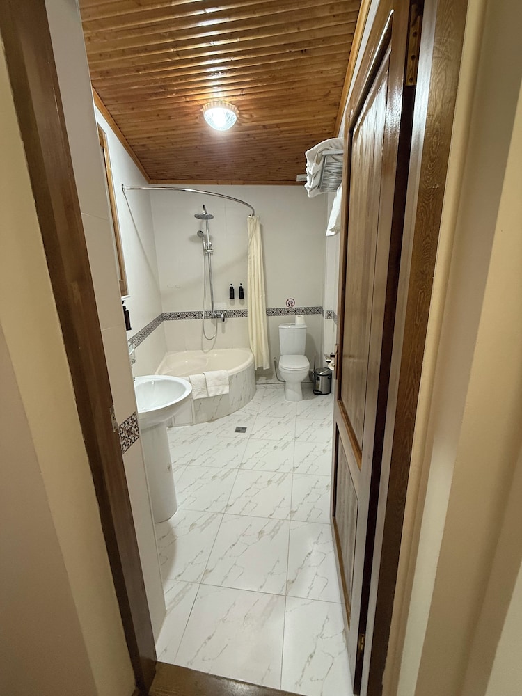 Hotel Fatima 48/50