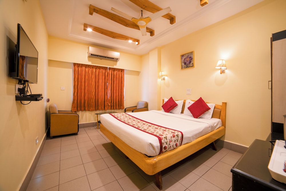 HOTEL KINNERA COMFORTS 8/22