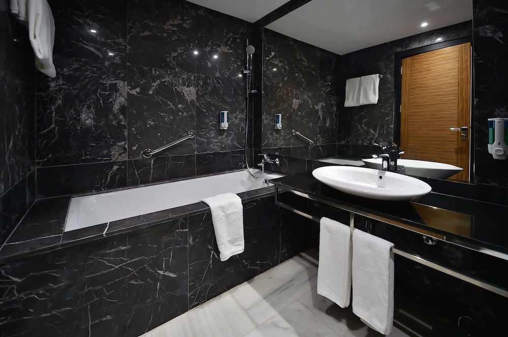 1 BEDROOM, STANDARD