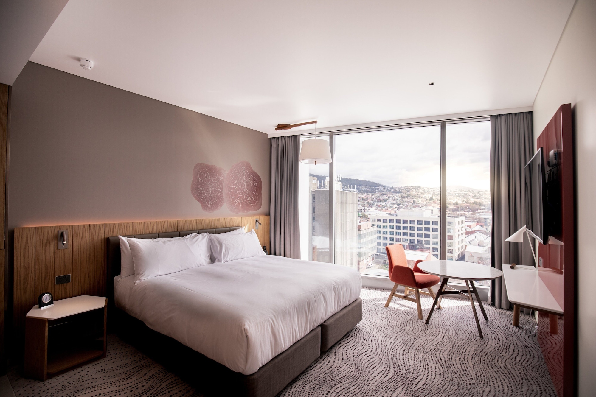 STANDARD, KING BED, ACCESSIBLE