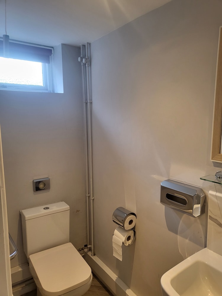OYO Watton Vibe Hotel 49/50