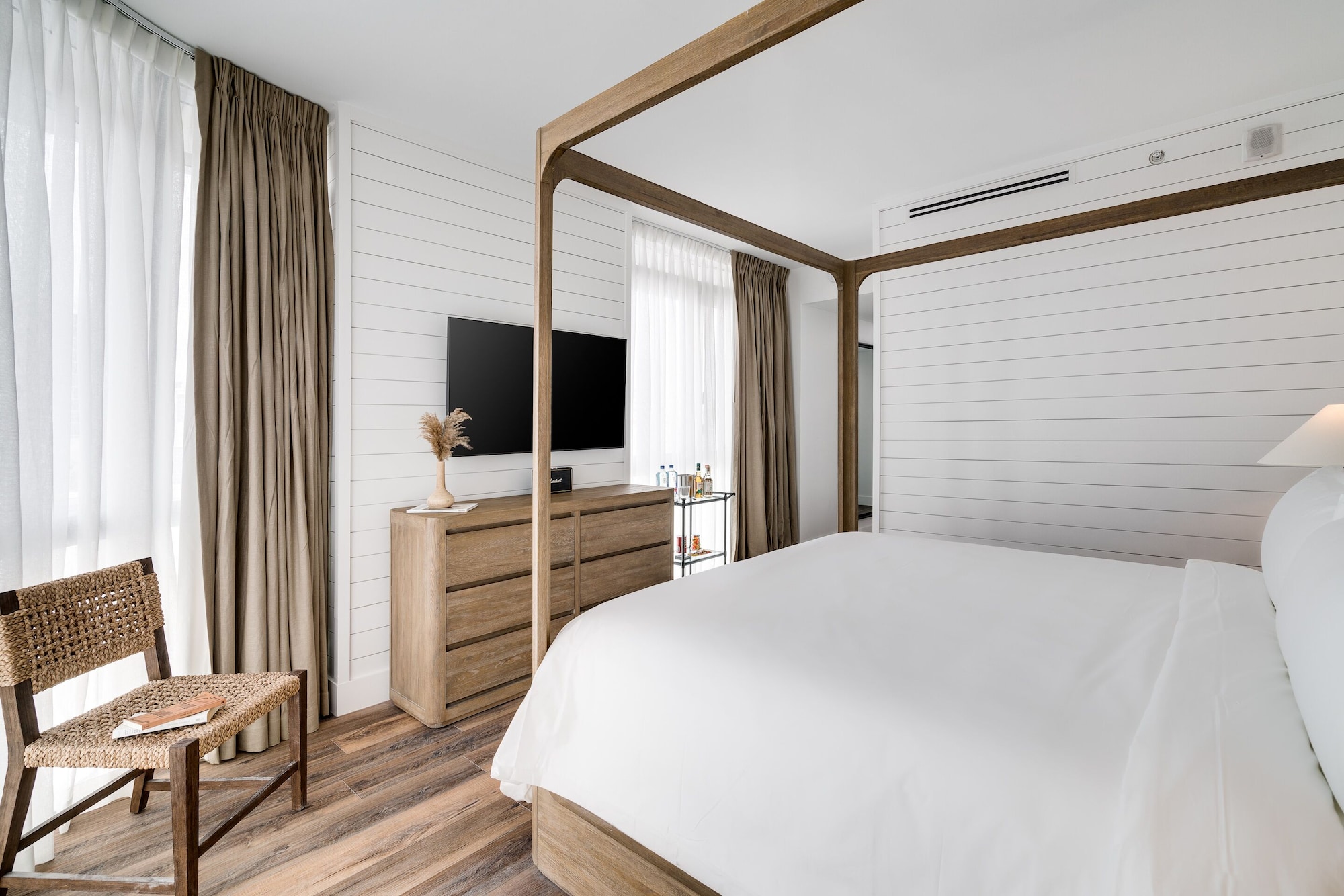 DELUXE, PENTHOUSE, KING BED