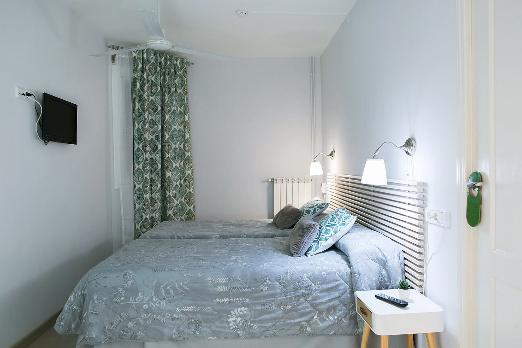 INTERIOR, DOUBLE BED, PRIVATE BATHROOM