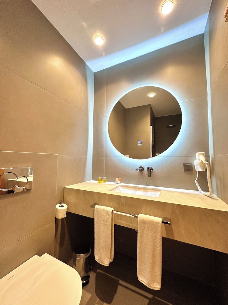 Kumluk Otel 49/50