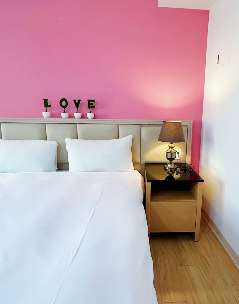 Champs Elysees Hotel 18/47