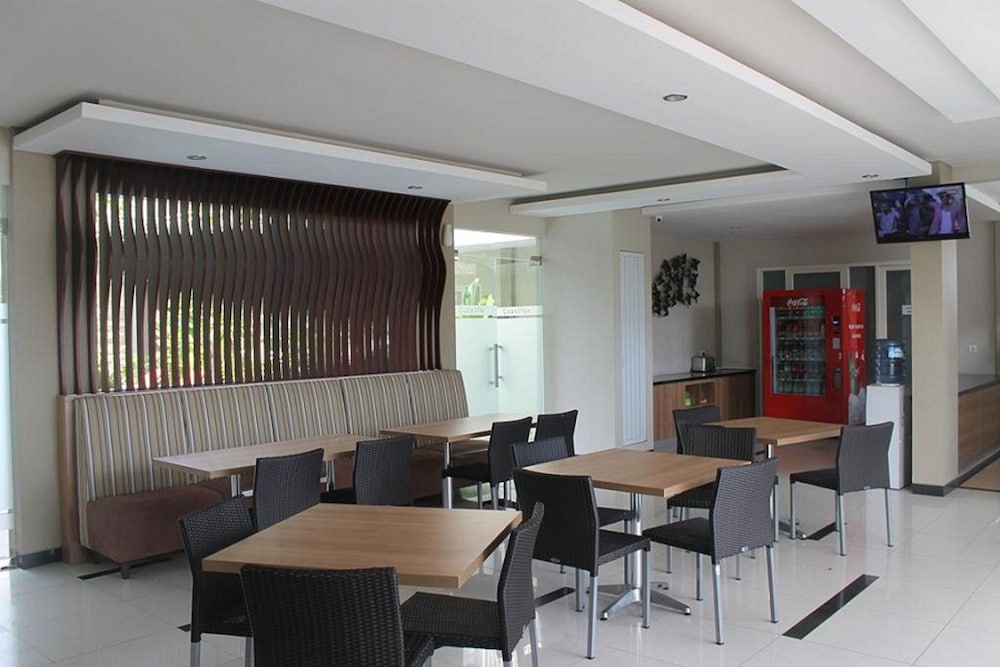 Choice Stay Hotel Denpasar Ex Cozy Stay Simpang Enam 52/65
