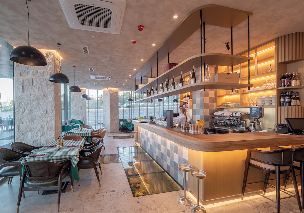 Sea Star Hotel 35/50