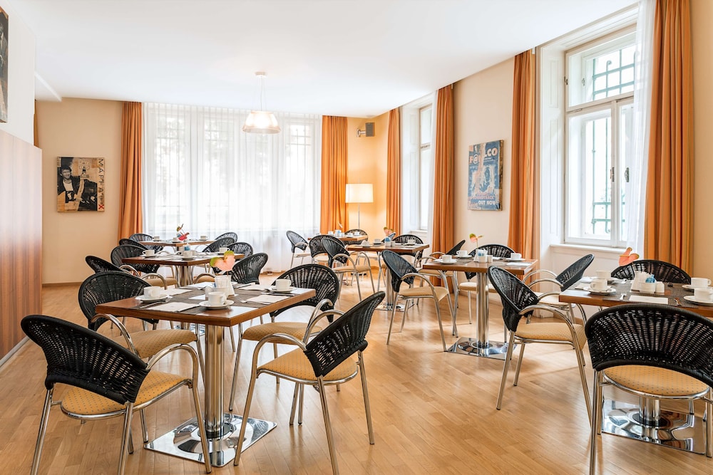 Hotel Nh Wien Belvedere 42/50