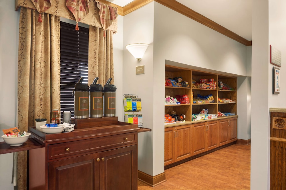 Country Inn & Suites by Radisson, Findlay, OH 4/19