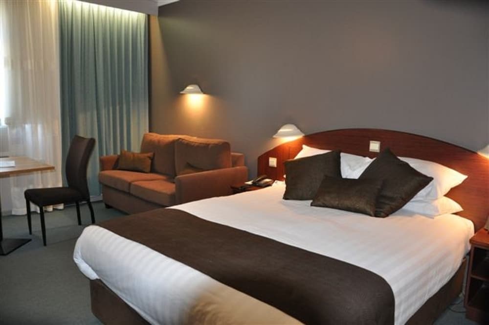 Hospitality Esperance, SureStay Collection by Best Western 7/74