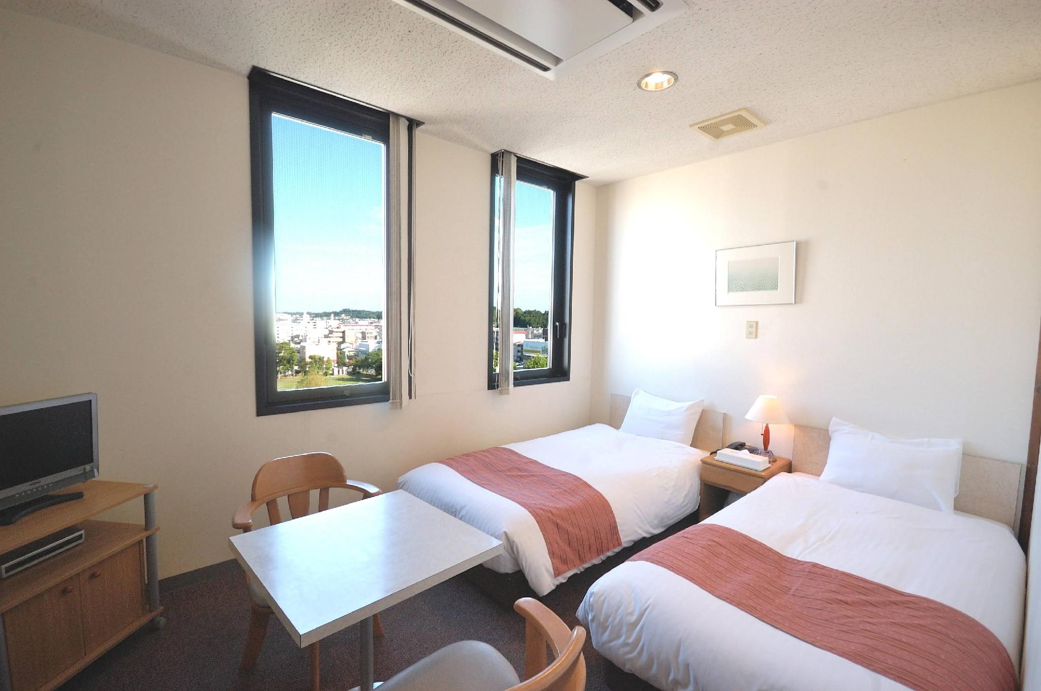 Room, Twin Beds, Unit Bath