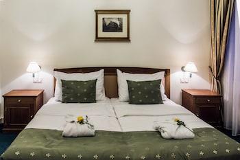 Standard, Double Bed, Castle View