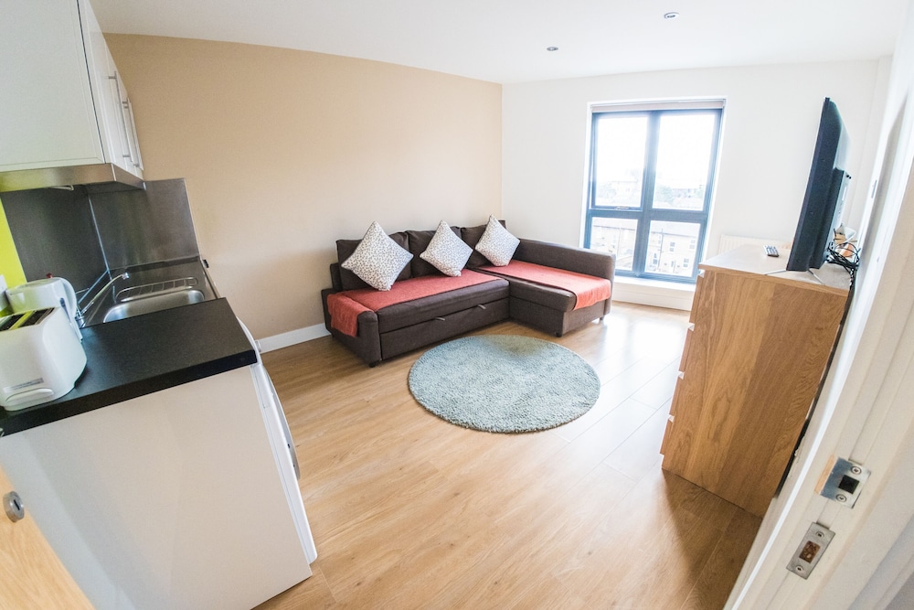 Ilford Tower Apartments 33/45