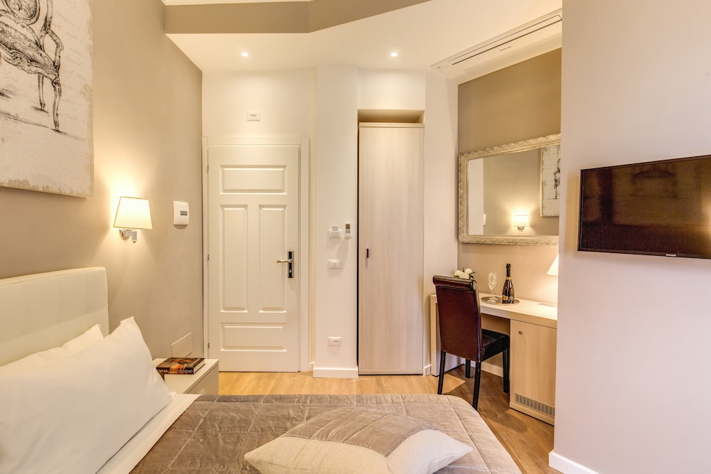 The Bridge Suites 24/51