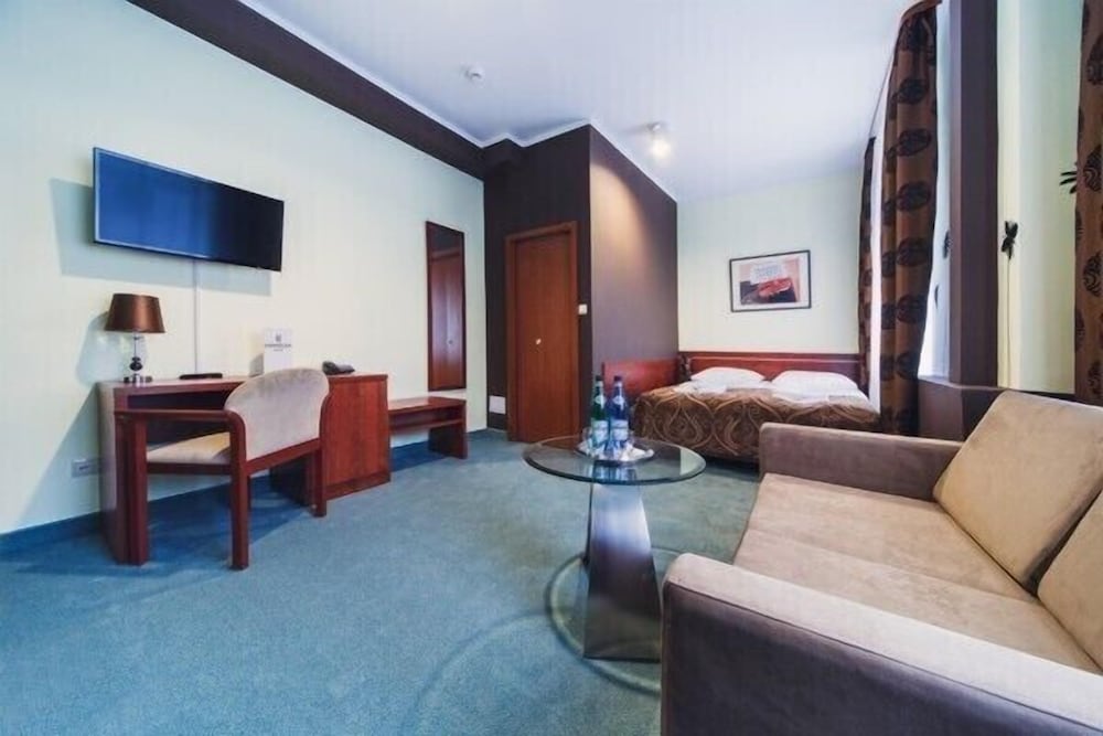 Hotel Chmielna 18/25