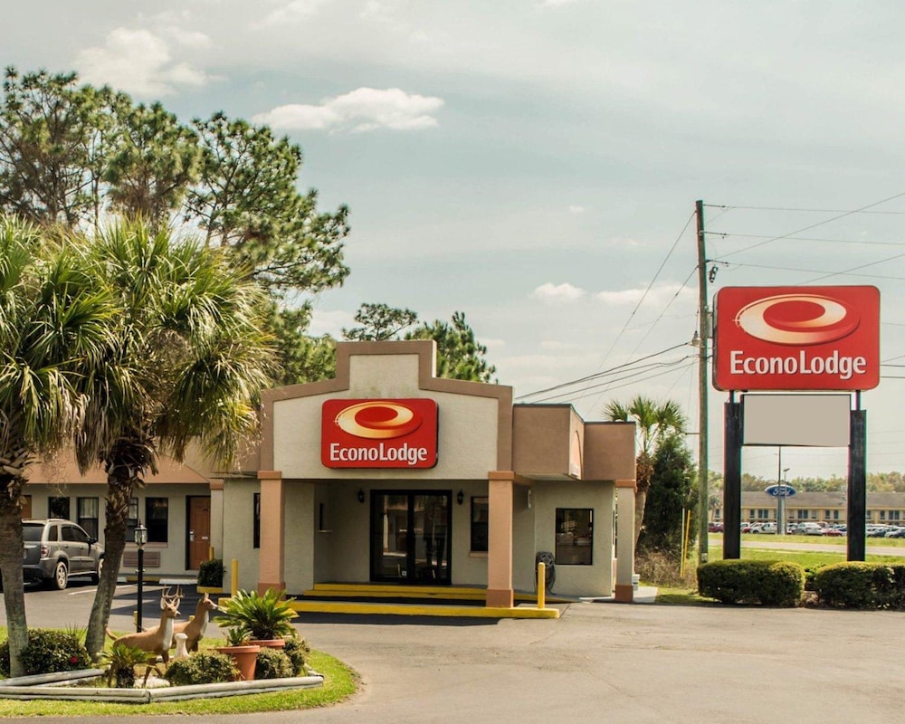 Econo Lodge Crystal River 1/26