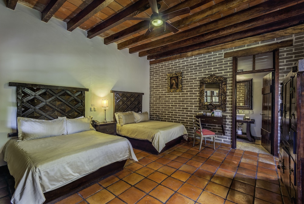 GARDEN, DOUBLE BED