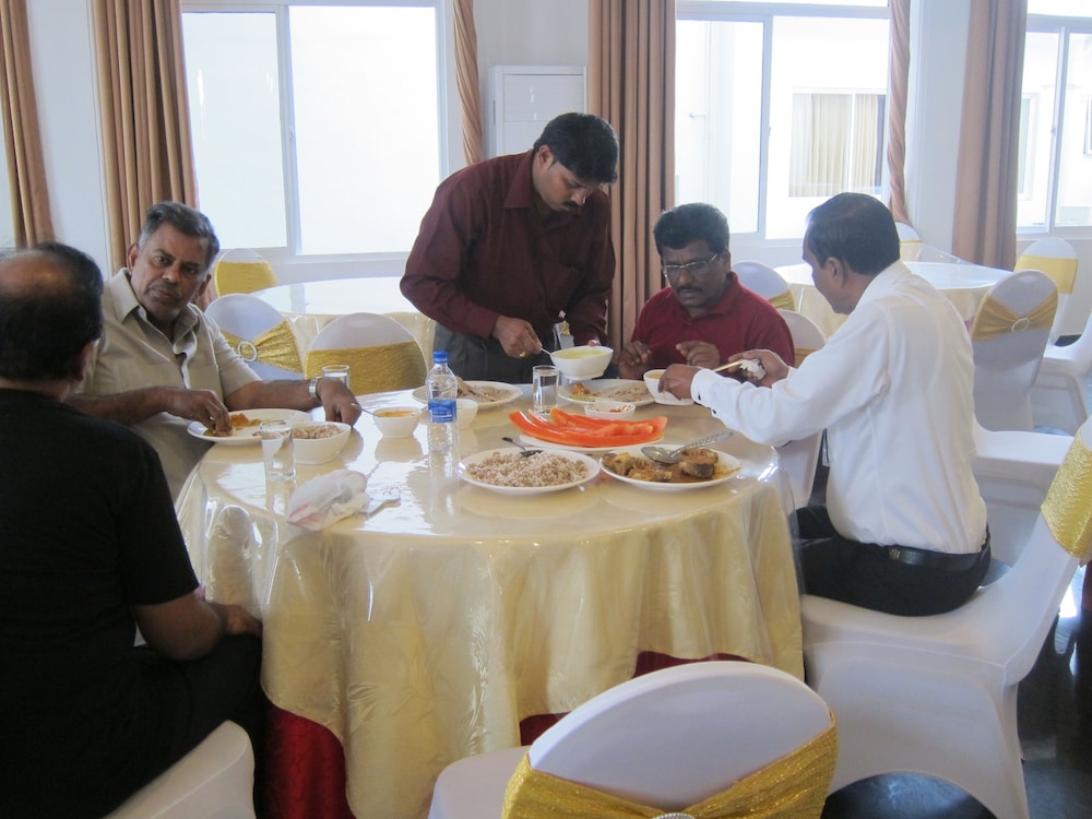 Hotel Oviya 25/28