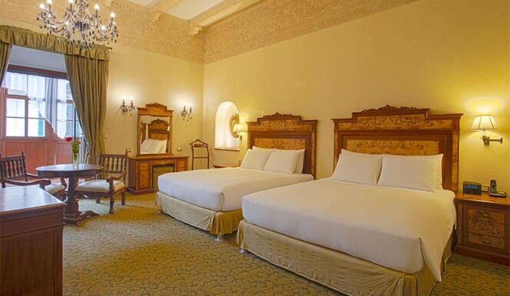 Suite, 2 Queen Beds, Street View, Balcony