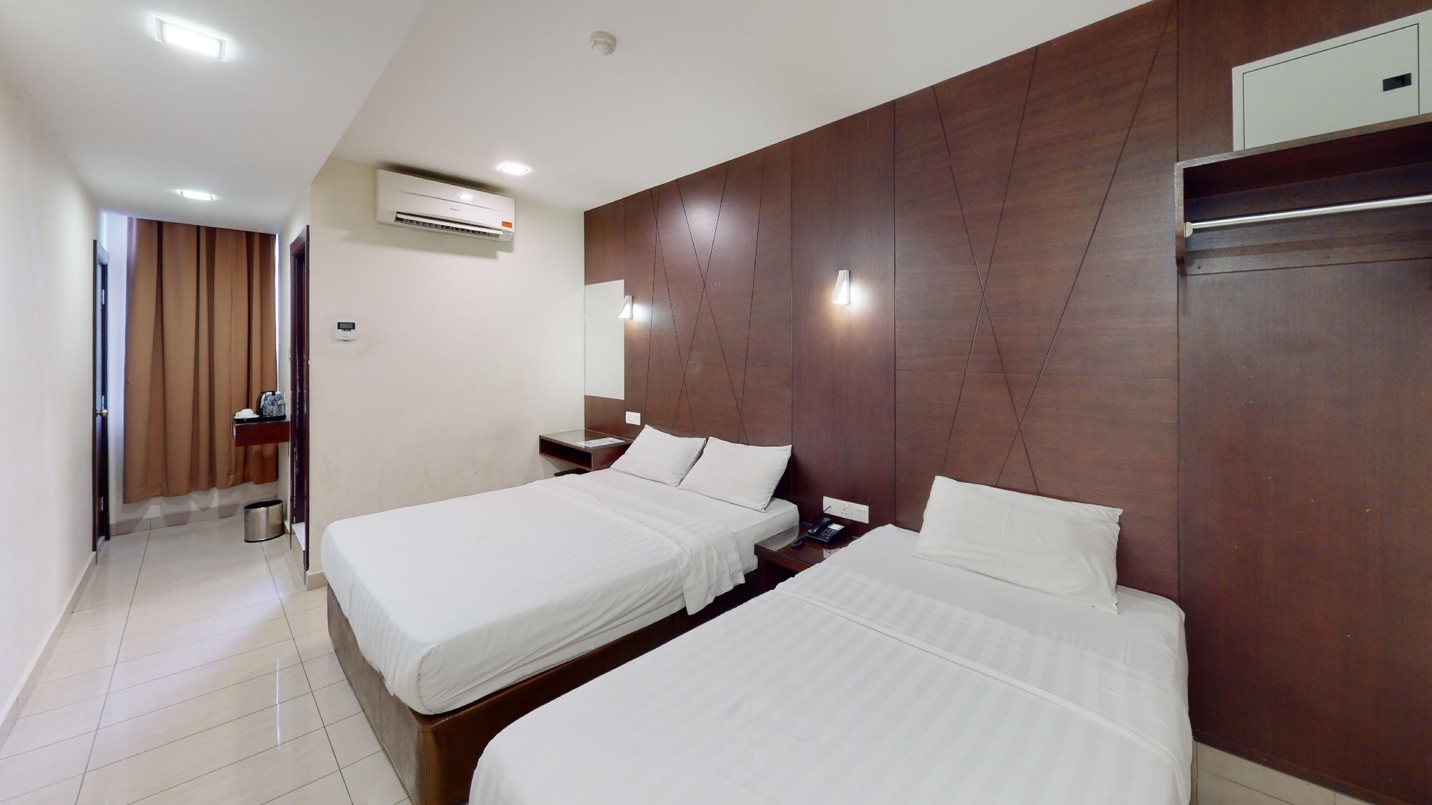 Cathay Hotel 24/50