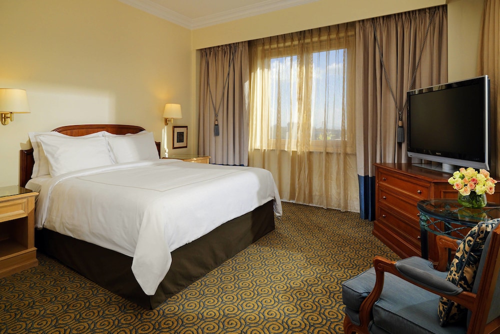 Sheraton Addis 24/81