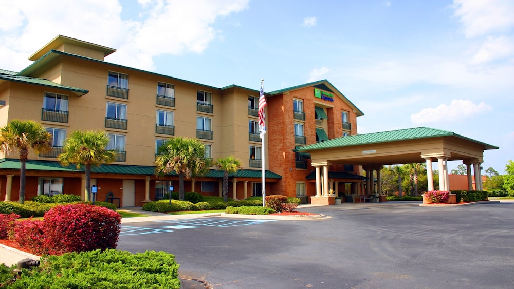 Holiday Inn Express Bluffton At Hilton Head Area 5/80
