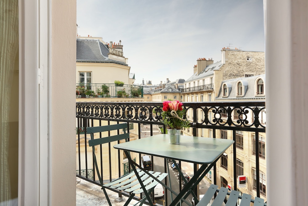 Hotel College De France 44/61