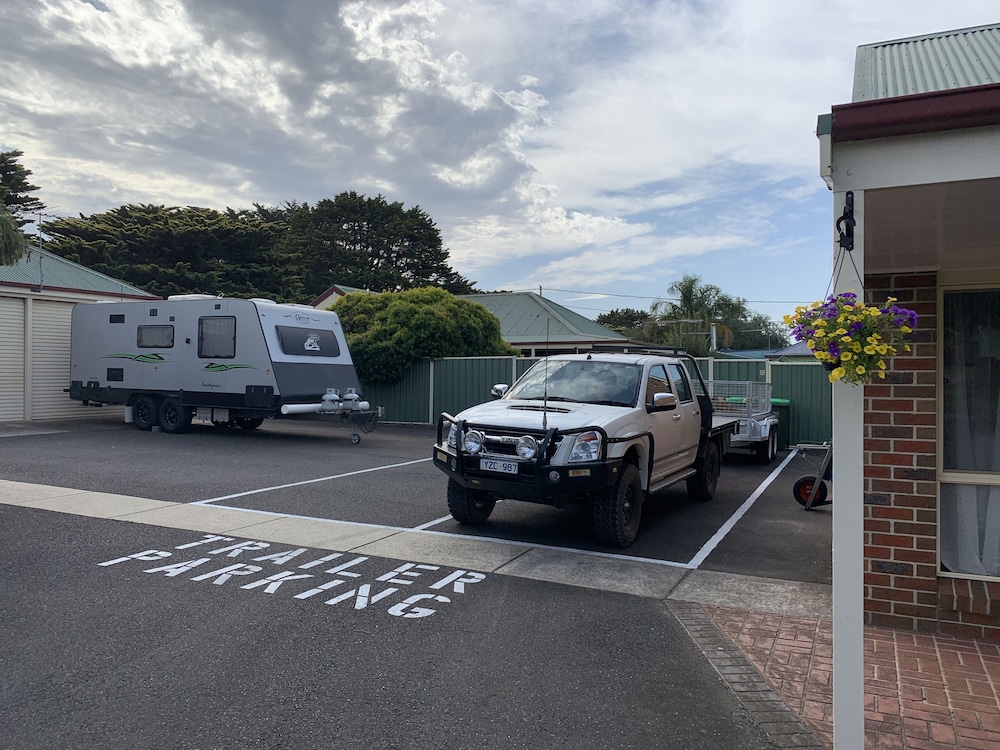 Arthur Phillip Motor Inn 28/36